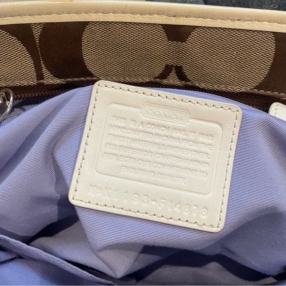 Coach Daisy Signature Khaki White/Cream Tote Purse - Picture 2 of 10